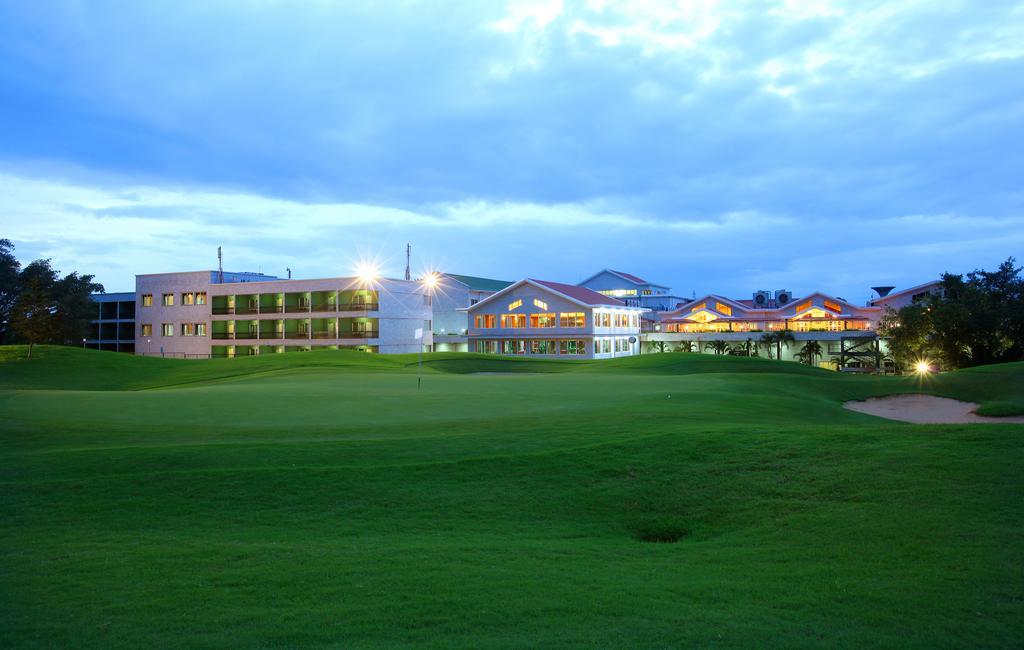 Bidadi Eagleton - The Golf Resort מראה חיצוני תמונה