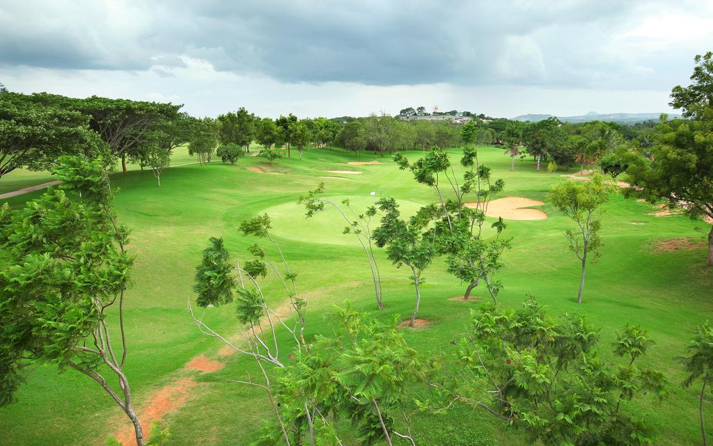 Bidadi Eagleton - The Golf Resort מראה חיצוני תמונה